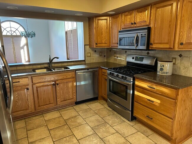 Building Photo - 124 Pack Ct