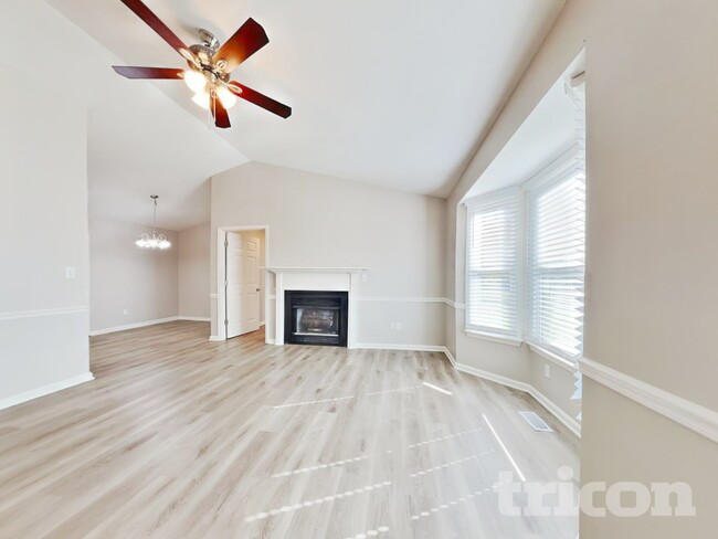 Foto del edificio - 101 N Lakeside Dr