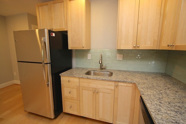 Foto del edificio - Updated 1BR/1Ba - East Capitol Hill