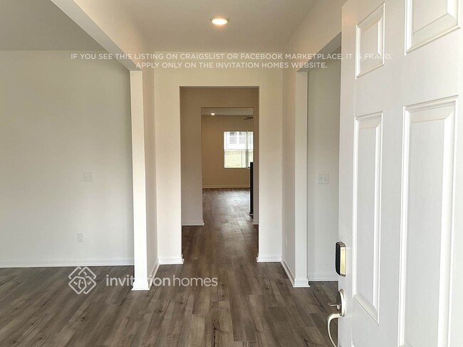 Building Photo - 3816 Lantern Ln