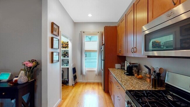 Foto del edificio - 14 Holbrook St