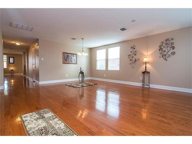 Foto del edificio - 616 Rocky Springs Dr