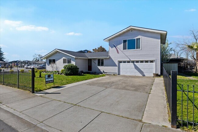 Foto del edificio - 7681 Garrison Ave