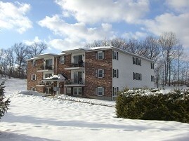 Primary Photo - 10 Cross St