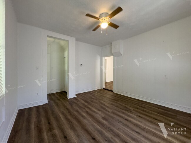 Building Photo - Historic 3 bedroom, 1 bathroom home
