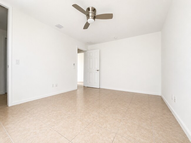 Building Photo - 28869 Vermillion Ln