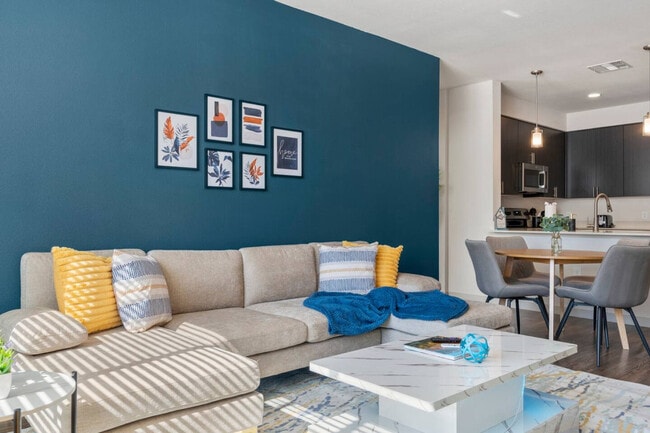 Foto del edificio - 711 W Broadway Rd