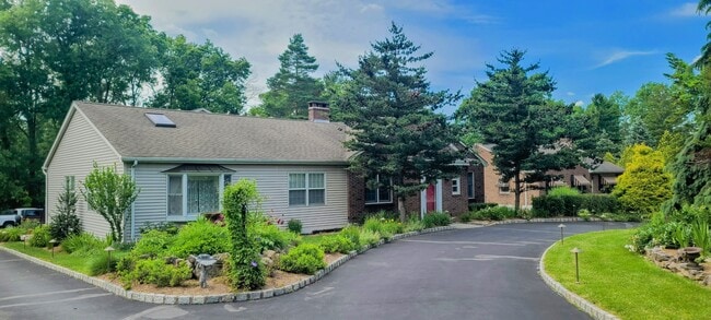 Foto del edificio - 121 S Ridgedale Ave