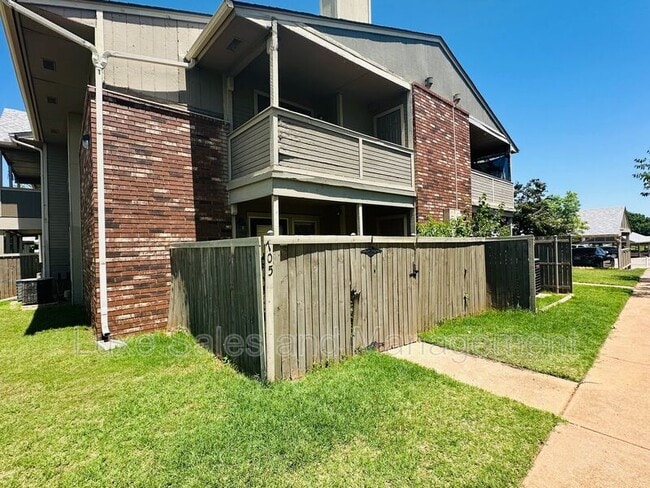 Building Photo - 11413 Springhollow Rd