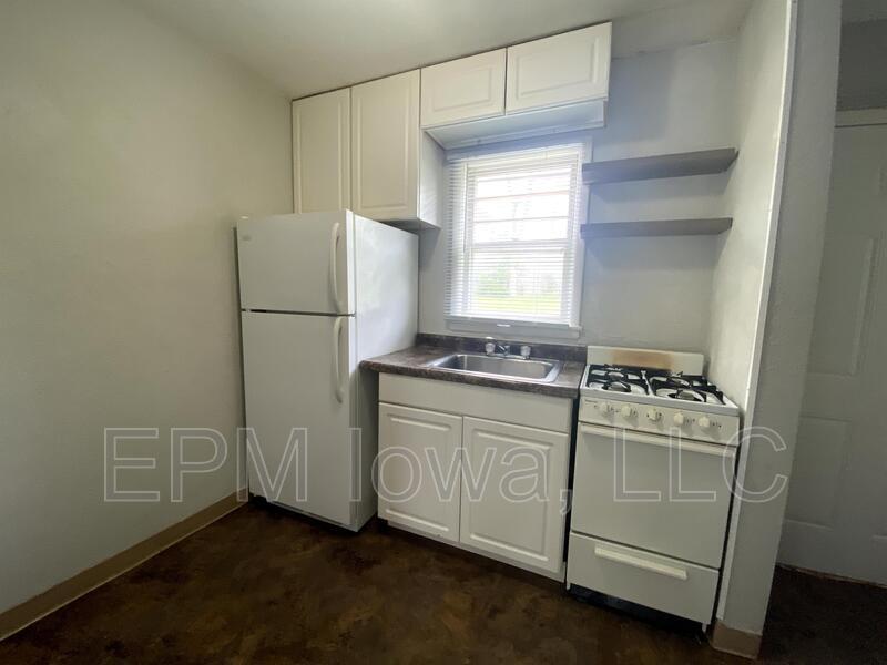 Primary Photo - 2438 11th Ave SE