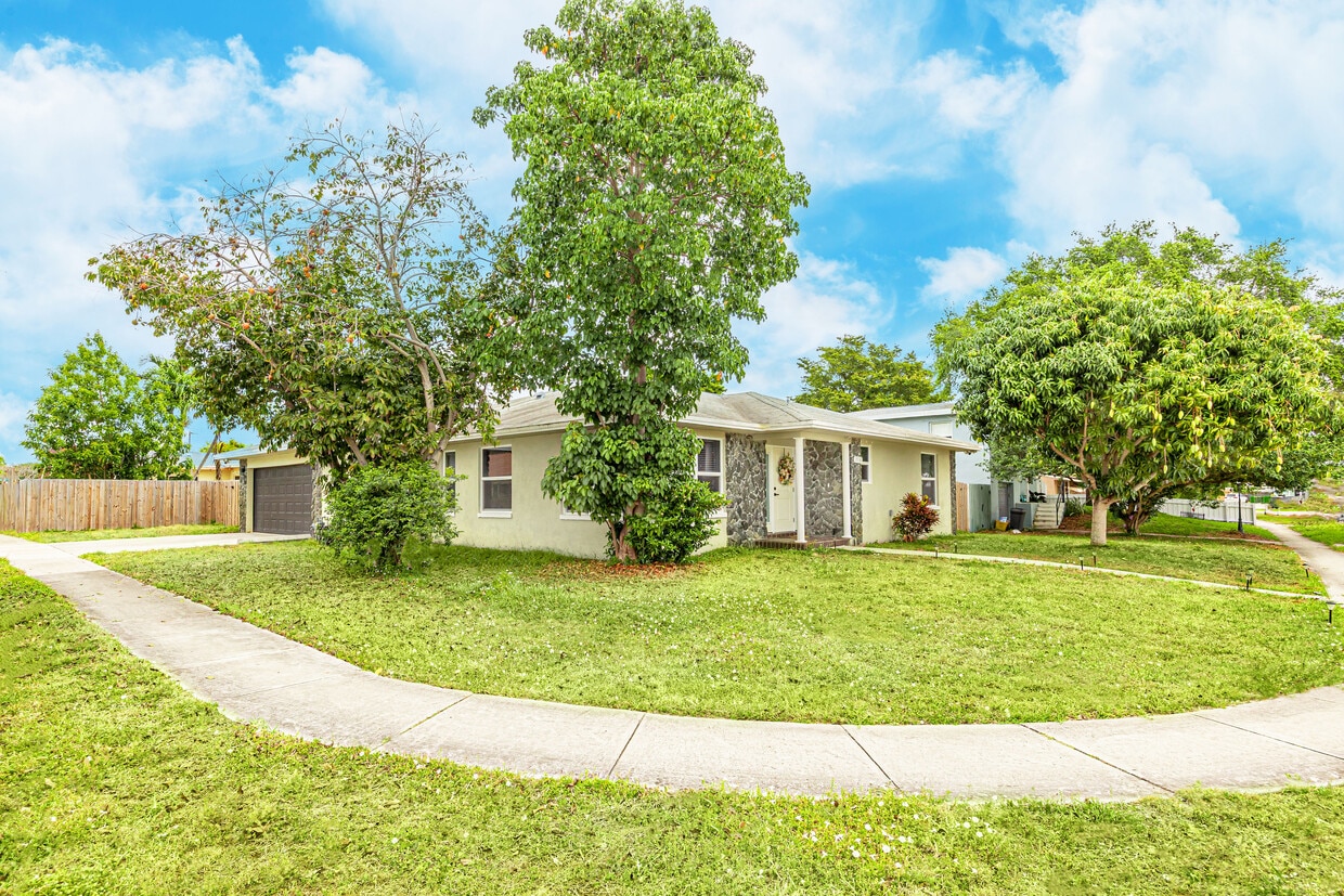 Foto principal - 1518 Lee Ct