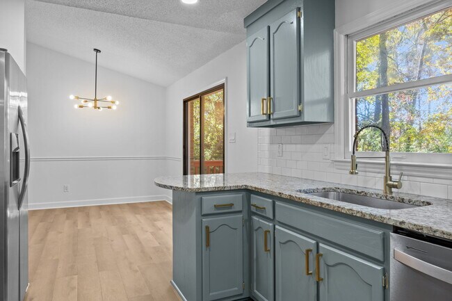 Building Photo - 6227 King George Dr