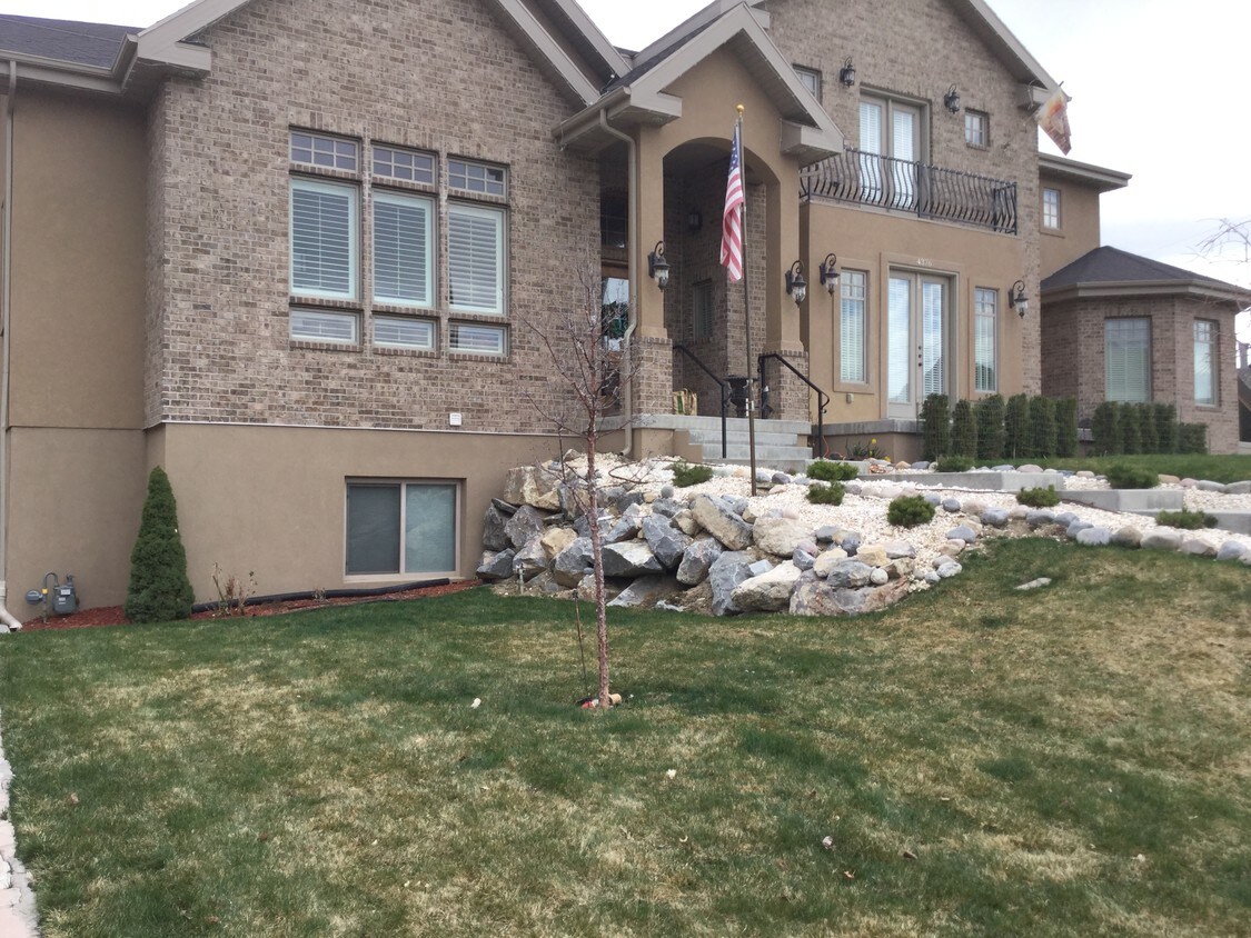 Primary Photo - 4376 N Wimbledon Dr