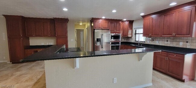 Foto del edificio - 222 SW 42nd St