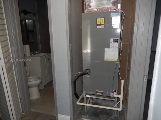 Building Photo - 2001 NW 166th St