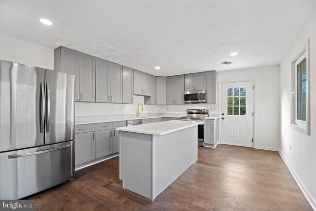Foto del edificio - 49415 Holland Manor Dr