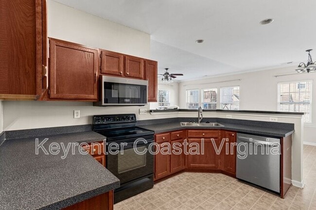 Building Photo - 3503 Sedgefield St