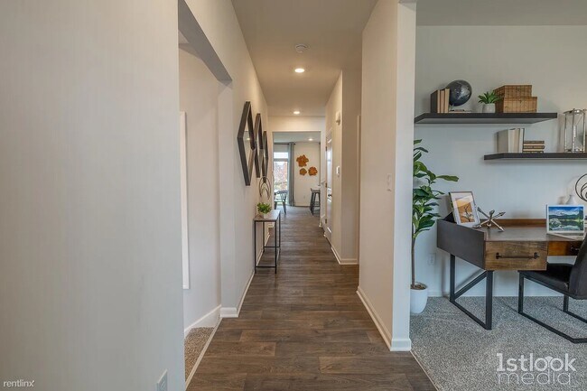 Foto del edificio - 4 br, 2.5 bath House - 10310 Morse Place