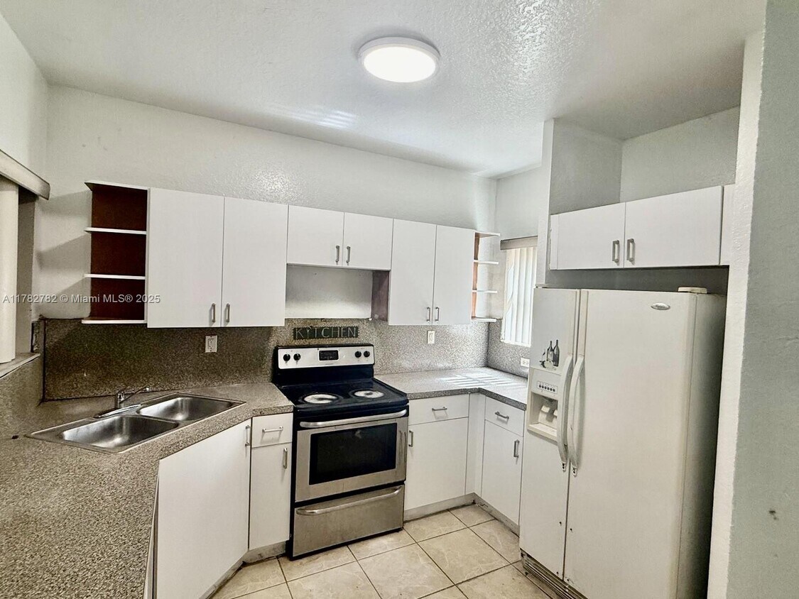 Foto del edificio - 621 SW 10th St