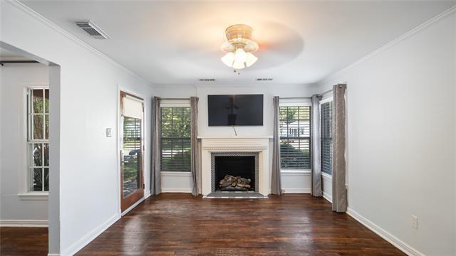 Building Photo - 8906 Santa Clara Dr