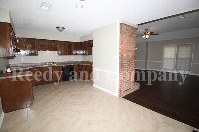 Foto del edificio - Welcome to 3829 Northcliff Drive!