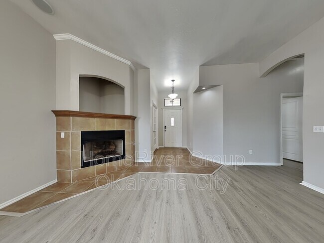 Building Photo - 16621 La Paloma Lane