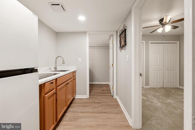 Foto del edificio - 2920 Wetherburn Ct