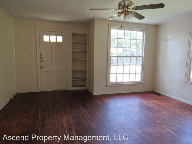 Building Photo - 4 br, 1.5 bath House - 1303 W 16th St