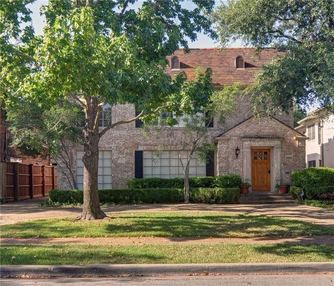 Building Photo - 4417 Normandy Ave