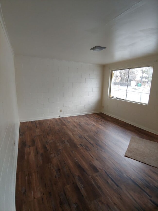 Building Photo - GATA Properties, LLC-PM-018-0010-1820