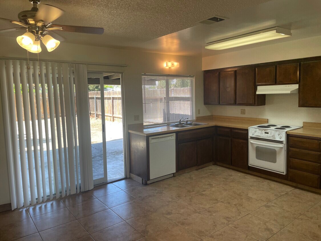 4001 Clove Ln, Bakersfield, CA 93309 House Rental in Bakersfield, CA