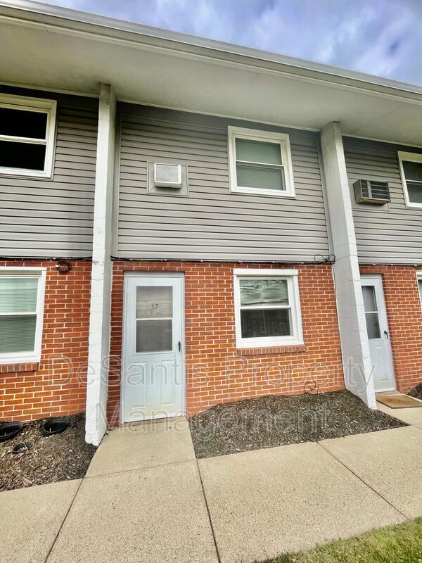 Building Photo - 401 Moon Clinton Rd