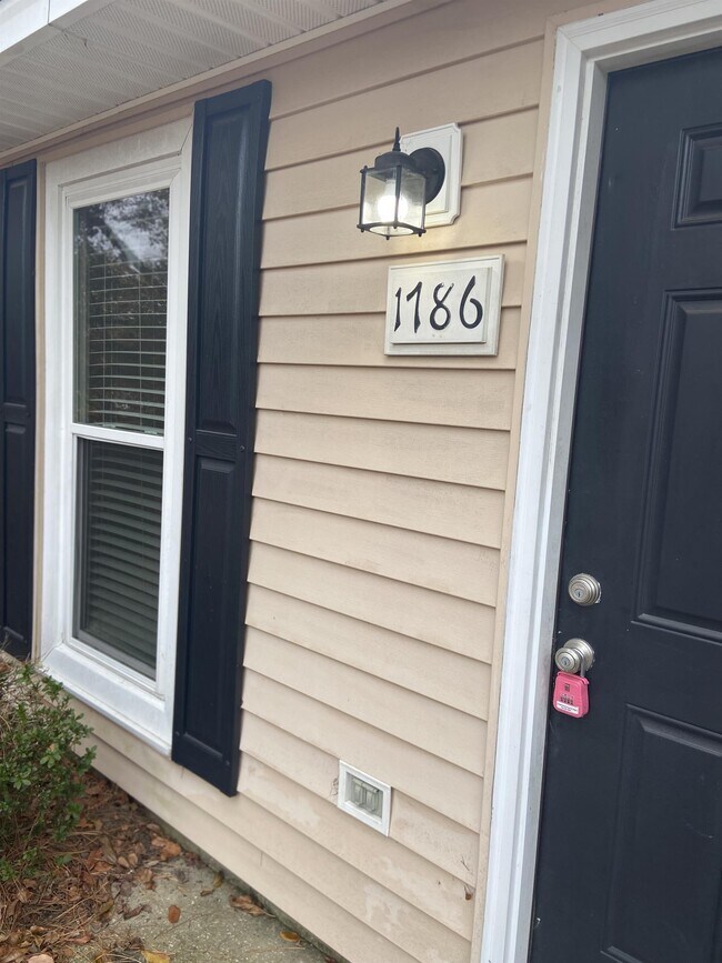 1786 Michelle Ct Unit 1786, Fayetteville, NC 28304 Apartment for Rent