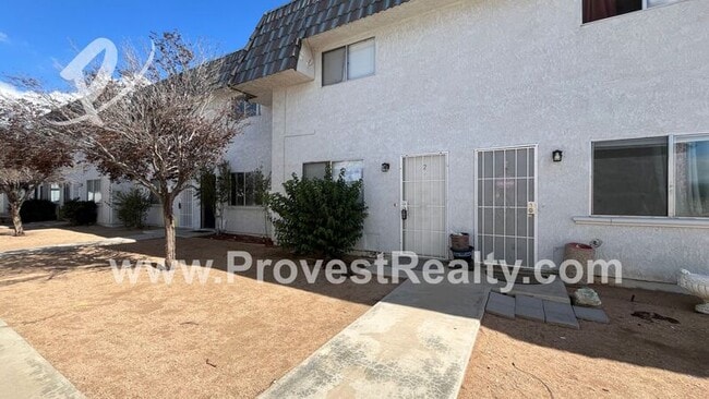 Building Photo - 22526 Sioux Rd