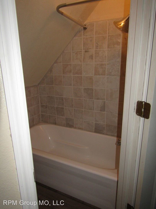 Foto del edificio - 4563 S Robberson Ave