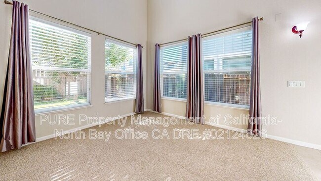 Building Photo - 4217 Quimby St