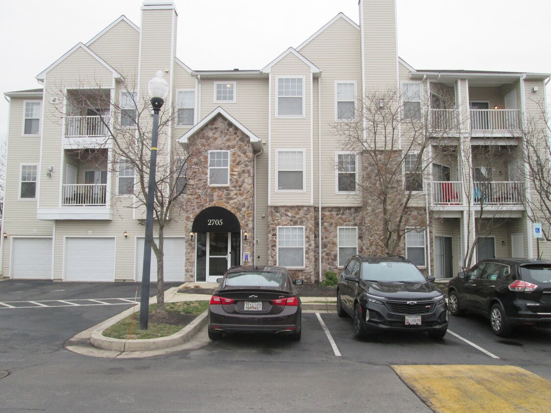 2705 Ashfield Dr Unit 2705 Ashfield Drive, 301, Windsor Mill, MD 21244