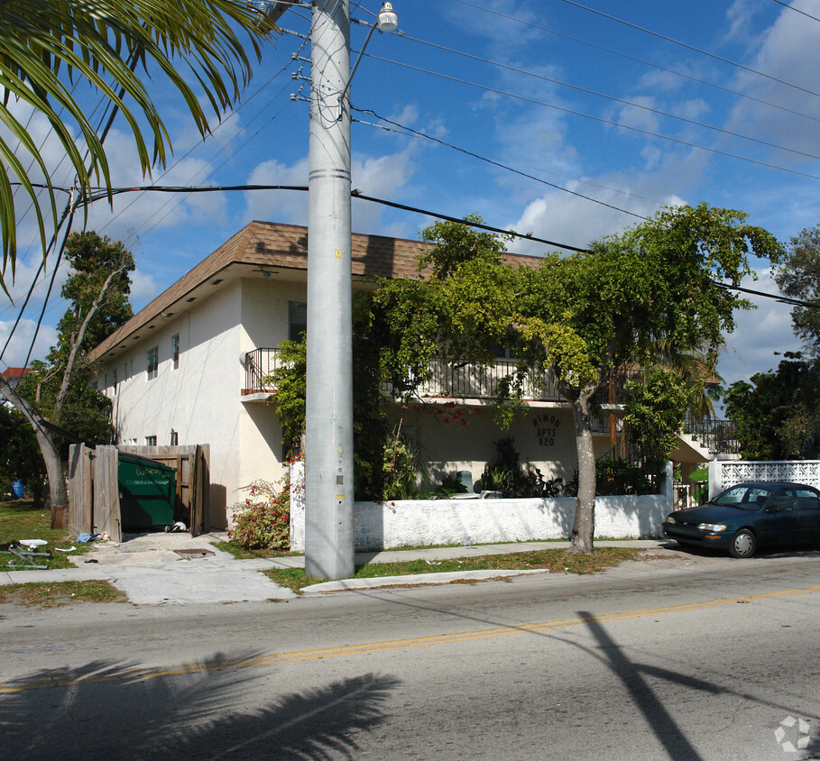 Primary Photo - 820 N 24th Ave