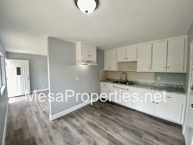 Building Photo - 11506 Dodson St