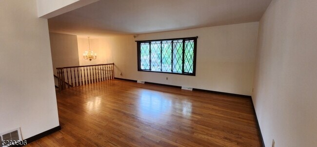 Foto del edificio - 500 Red School Ln