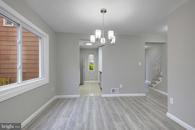 Foto del edificio - 178 Daimler Dr