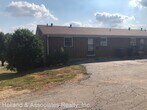 Foto principal - 2 br, 1 bath Apartment - 237-B Stadium Drive