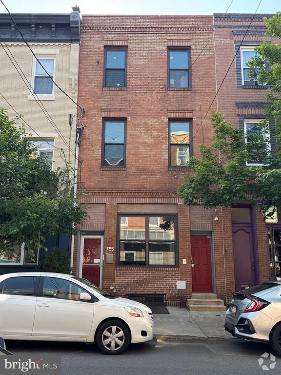 Building Photo - 755 S 8th St