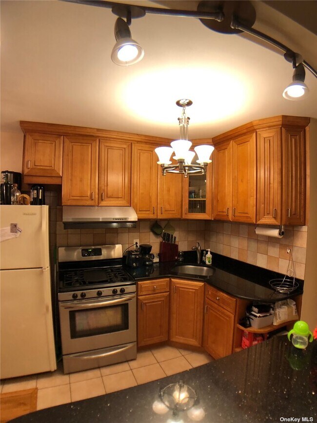 Foto del edificio - 136-27 58th Ave