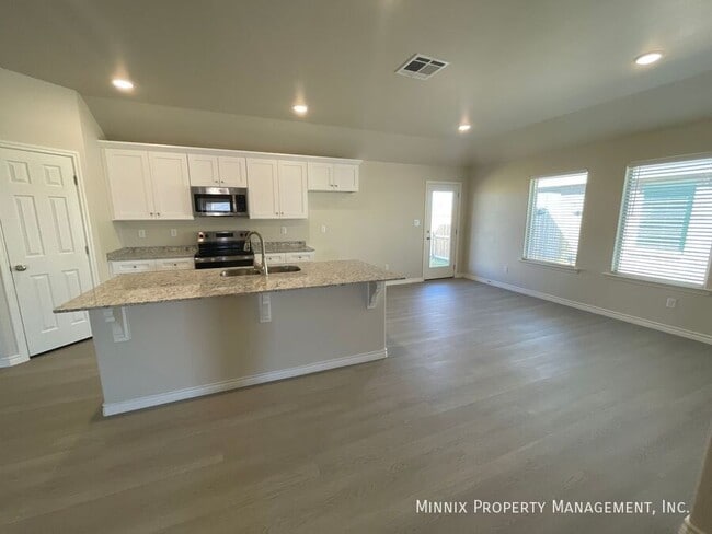 Building Photo - 1349 Bajada St