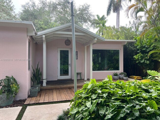 Foto del edificio - 6851 SW 77th Terrace