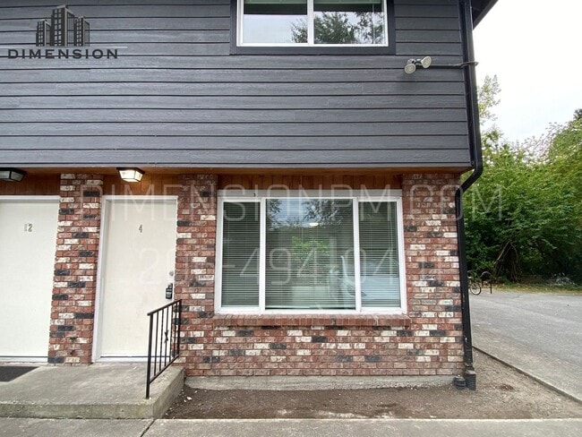 Building Photo - 1601 N. LaVenture Rd