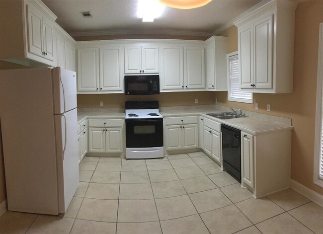 Foto del edificio - 571 King Ranch Rd