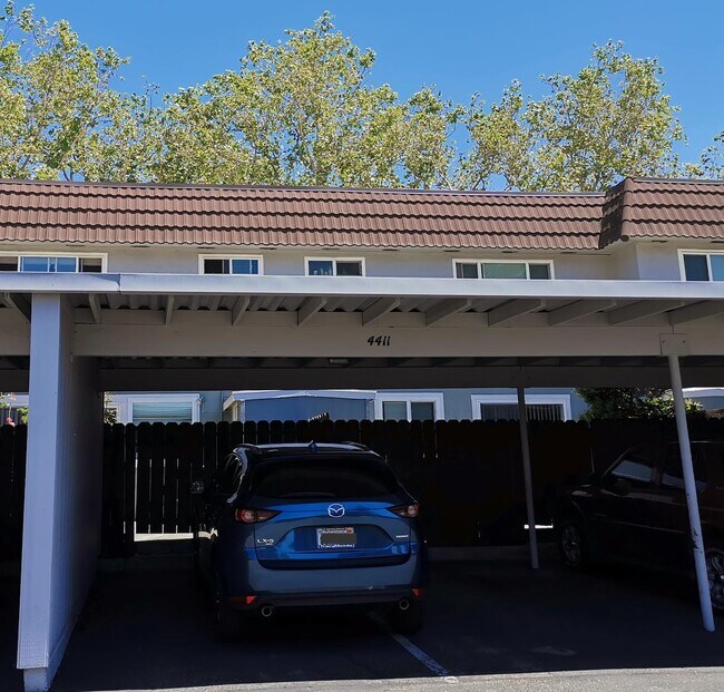 Foto del edificio - 4411 Seminole Way