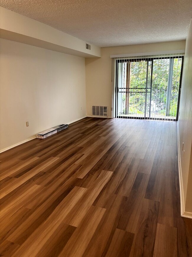 Building Photo - 1 bedroom near Washington Square